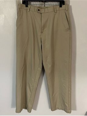 Izod Men's Khaki Straight-Leg Chinos